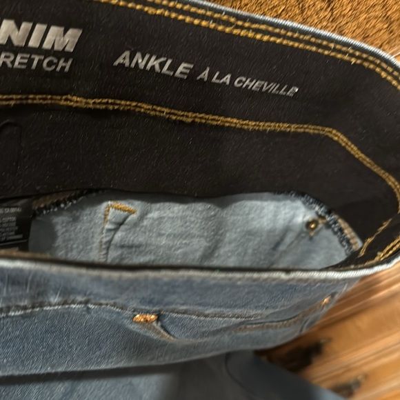 Nygard Women’s Denim Jeans with Pearl trim - Picture 3 of 7